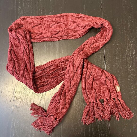 UGG Womens Burgundy Cable Knit Winter‎ Scarf - Picture 1 of 7